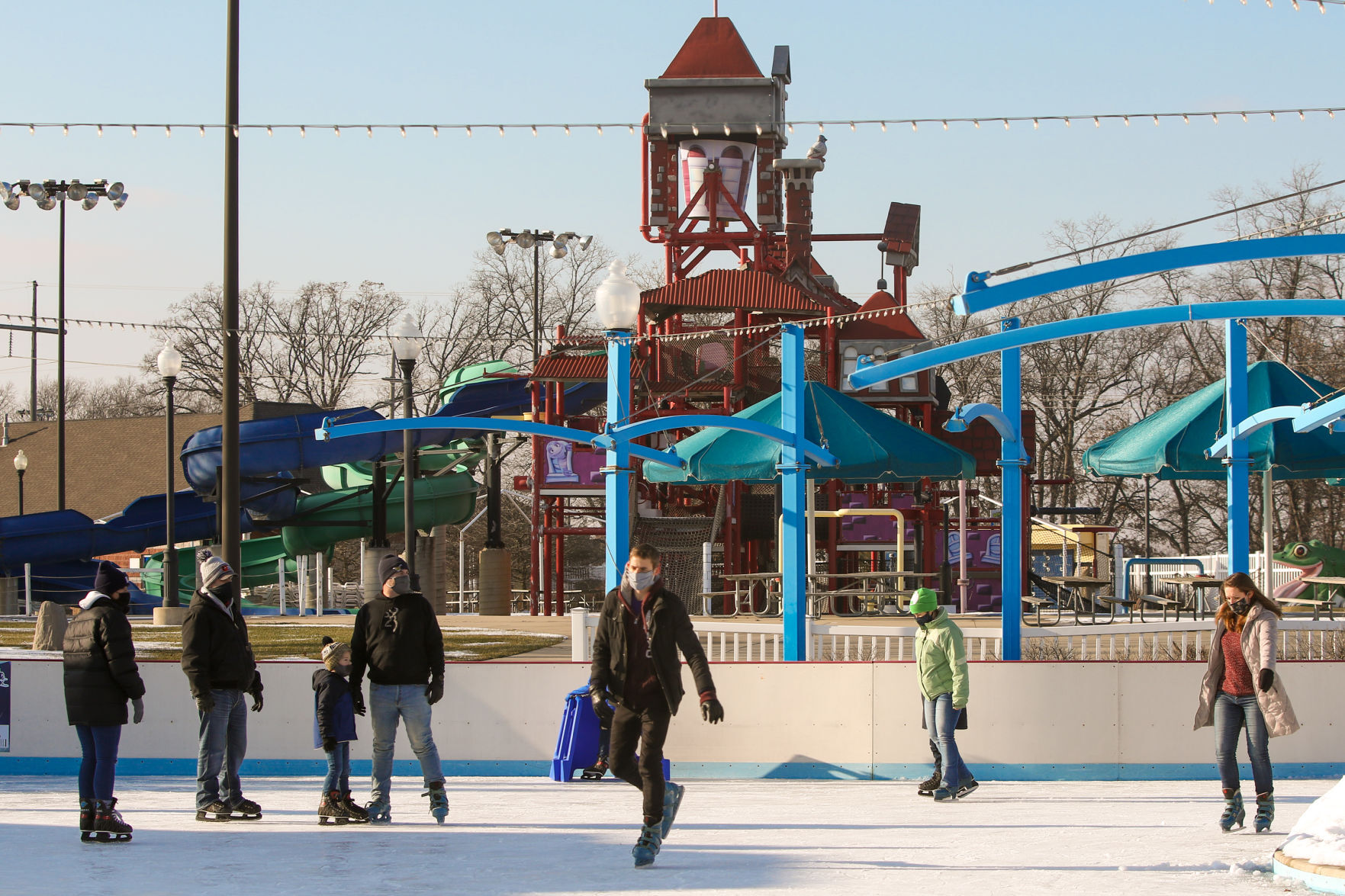 Deep River Waterpark hosts ice skating